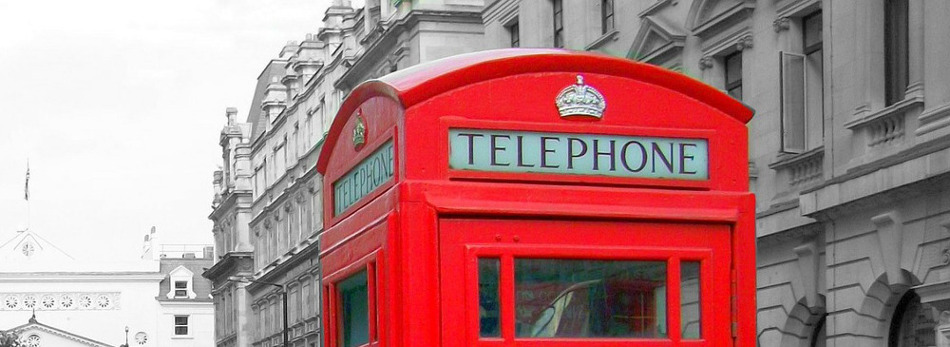 Foto einer alten Telefonzelle